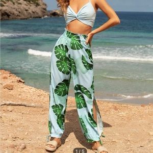 Women Hawaiian two piece outfit